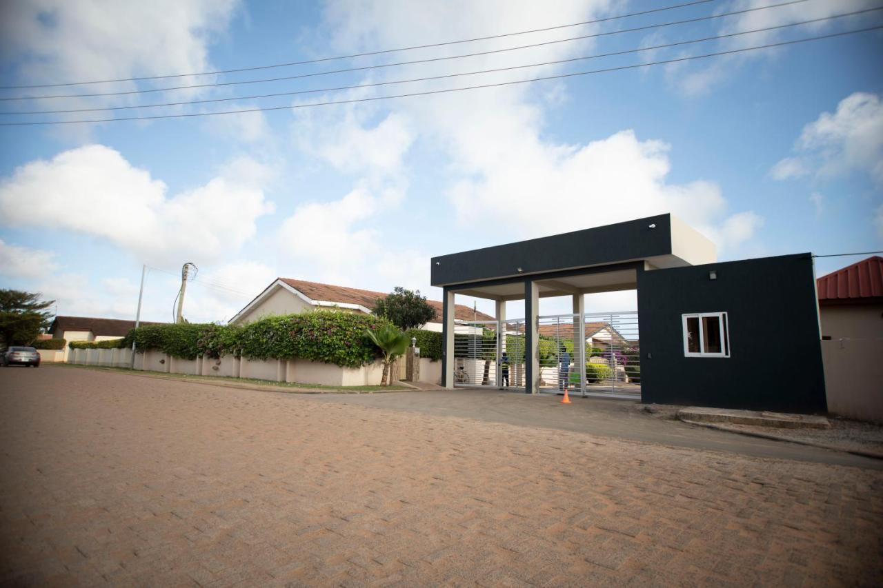Marysin Guest House Accra Bagian luar foto