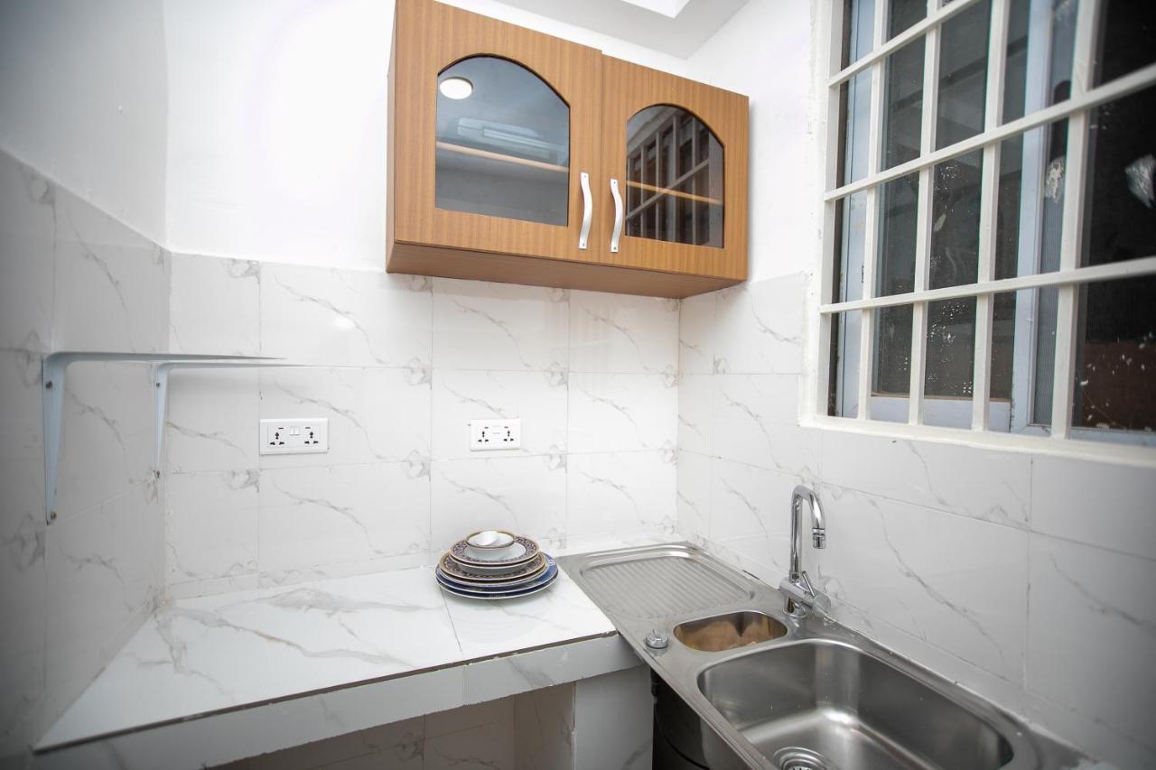 Marysin Guest House Accra Bagian luar foto